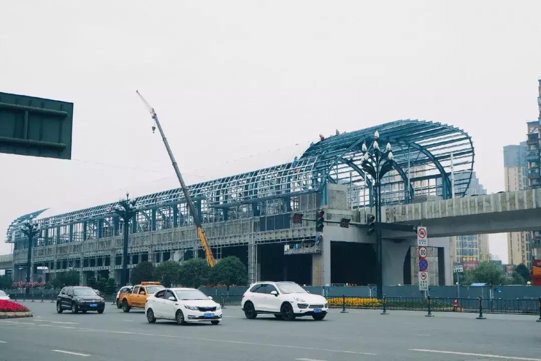 新都人：没有经受住650的*躏蹂**，你好意思享受地铁的快捷？