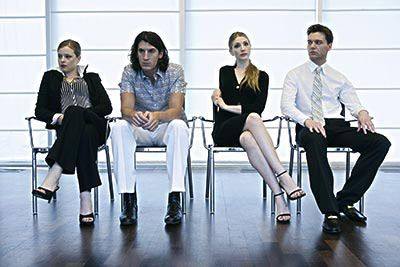 男生和女生双腿并拢坐着有区别吗,为什么男人坐着大腿不能并拢