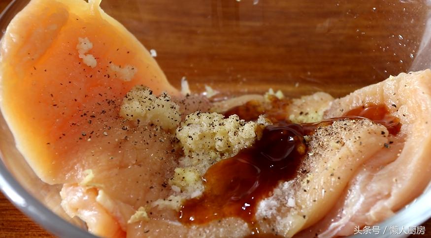 教你在家炸鸡排,没吃完的炸鸡排该怎么做才好吃