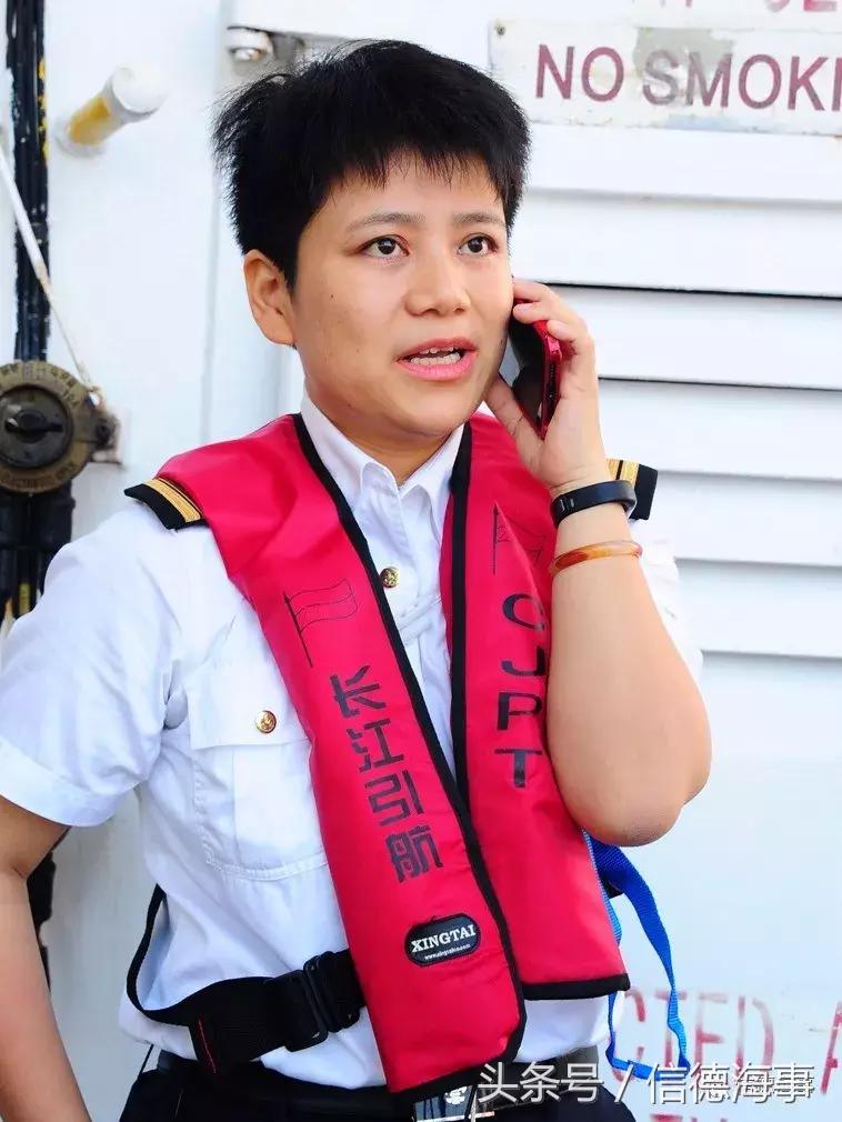 中国第一位上空间站女航天员,女引航员的真实生活照片