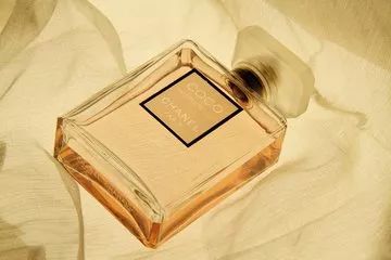 世界杯奢华金字塔,用奢侈品的方式看世界杯球队