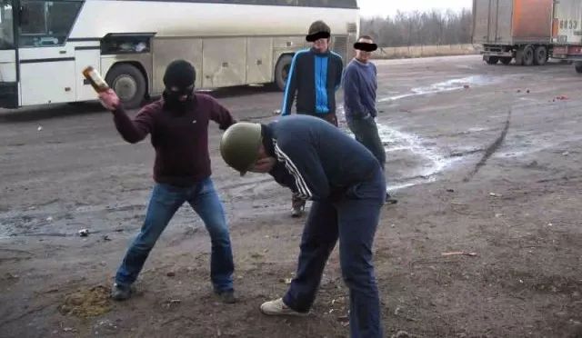 俄罗斯暴打英国足球流氓,俄罗斯足球怎么这么强