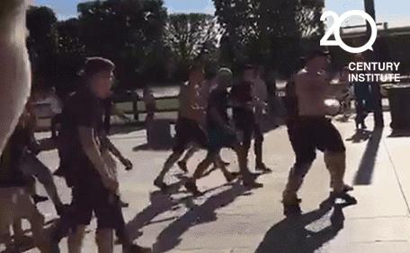 俄罗斯暴打英国足球流氓,俄罗斯足球怎么这么强