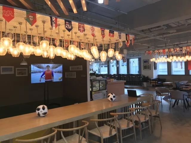 在公司里看球赛是什么体验,在公司看球赛