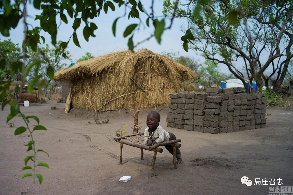 鍙欏埄浜氶毦姘戜笘鐣屾澂,鍙欏埄浜氶毦姘戠湅寰椾簡瓒崇悆璧涘悧