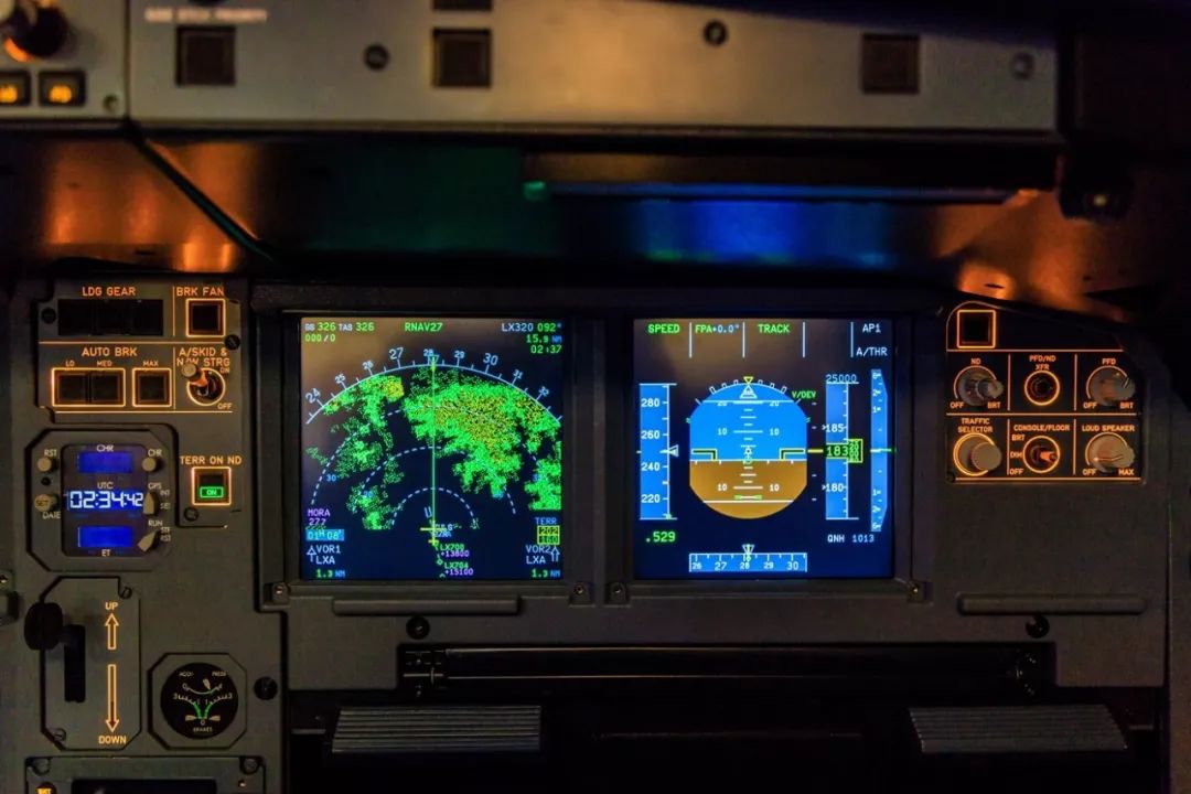 什么？你的当班飞行员，居然沉迷电玩？！