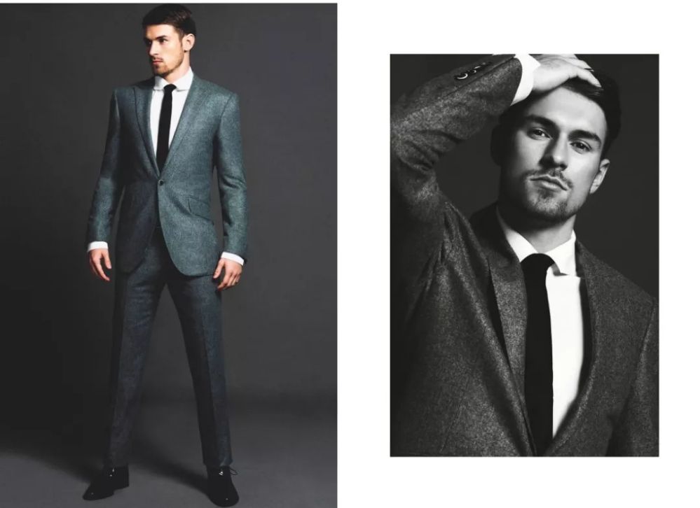 c罗没有进球靠在广告牌上,c罗把球踢得多高