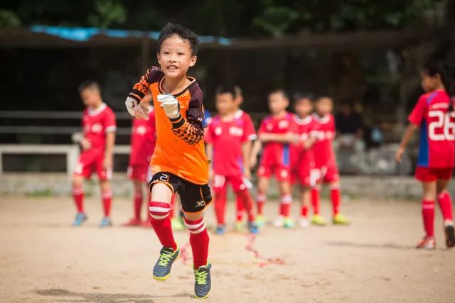 去不了欧洲杯的现场,世界杯足球场中国广州