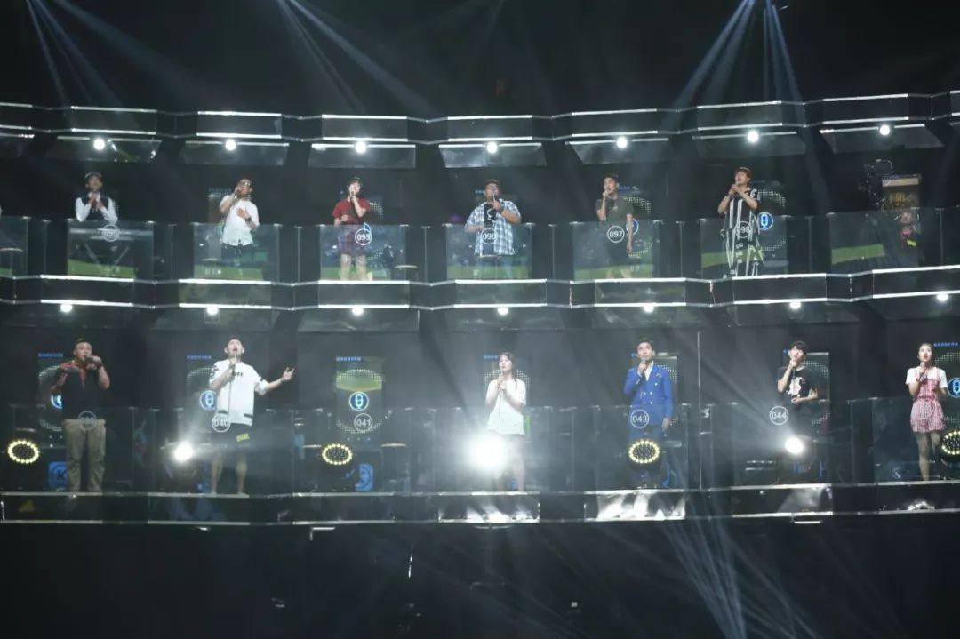 张信哲声音温柔且有穿透力,超强音浪张信哲全球首唱