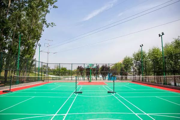 别心疼梅西了！来踢场球吧！许昌27个足球场地址都在这！