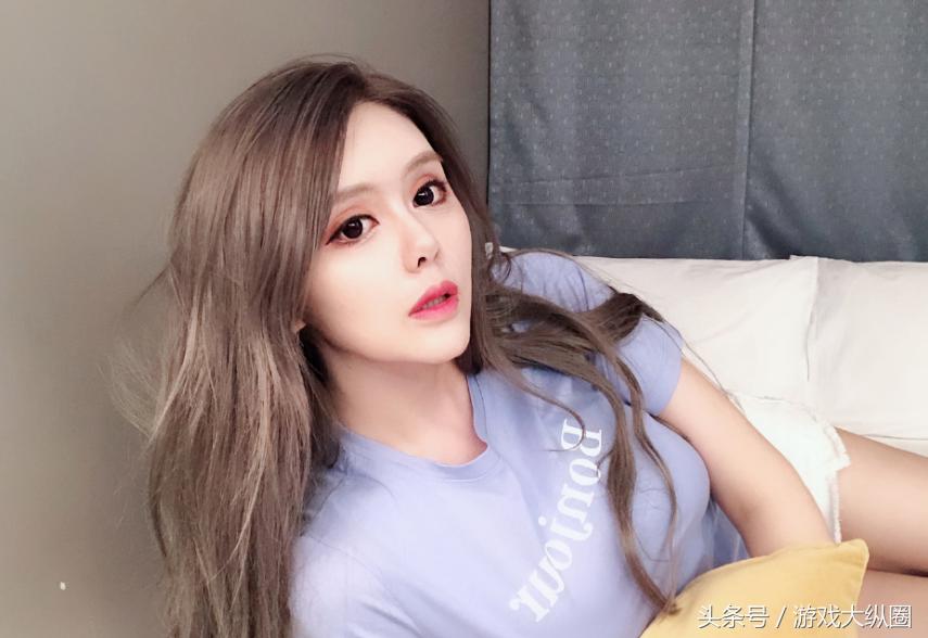 斗鱼“球王”张琪格为蹭热度假扮法国球迷？网友：请文明观球！