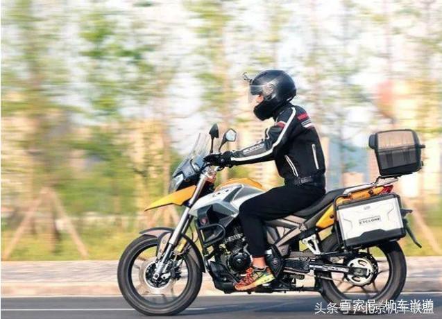 赛科龙rx1smax视频,赛科龙摩托rx1