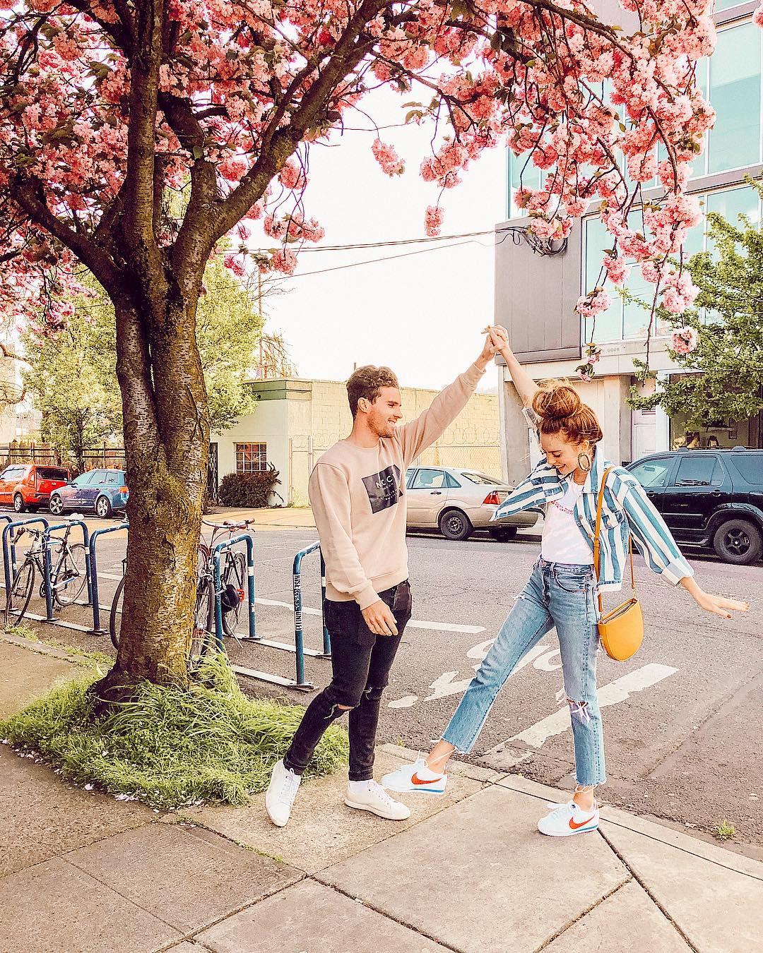 海边情侣拍照姿势大全一个人,武功山拍照姿势大全情侣夏天