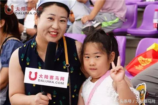 2018伊泰大漠马业系列纯血速度赛马赛事“鄂尔多斯金杯”圆满举办