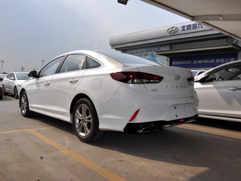 2011款现代索纳塔八代车主评价,北京现代索纳塔八驾驶感受