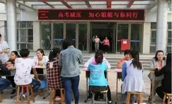 悠悠颍水河畔，冉冉教育新星——记蓬勃发展中的临颍三高