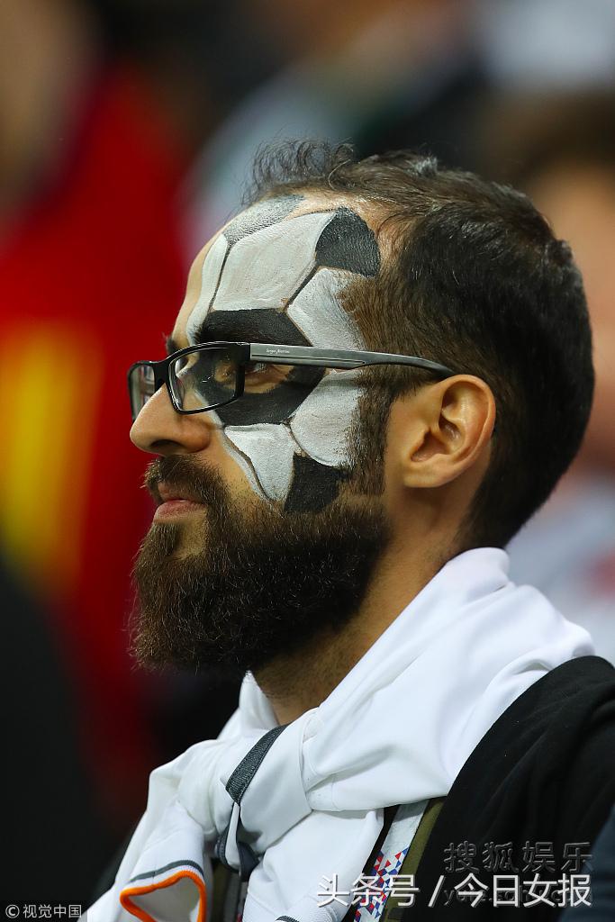 头顶“球场”化“猫”妆，“变相怪杰”满场飞，世界杯球迷谁最强