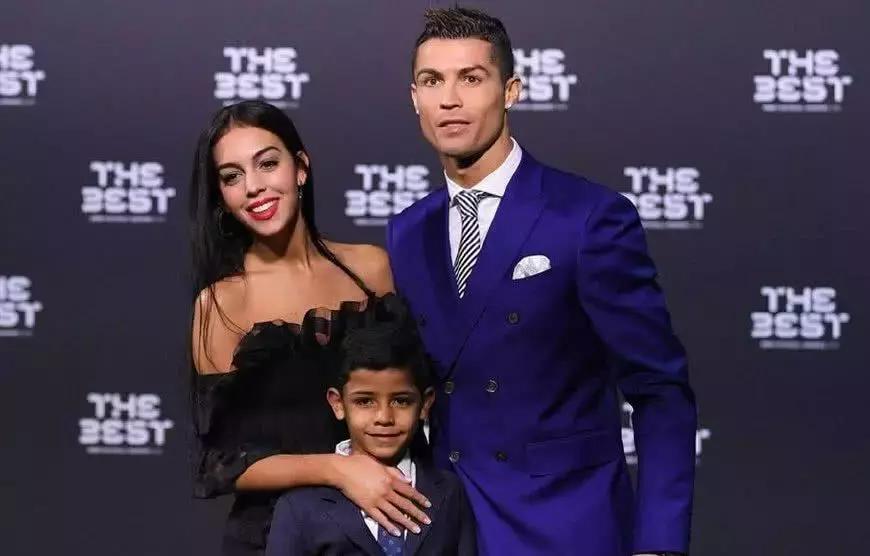 c罗女友身材照,c罗女友身材让人羡慕