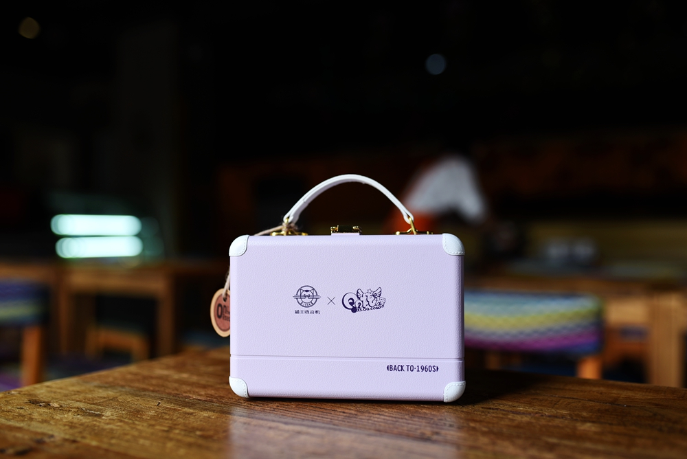 猫王收音机联名QQ炫舞推出猫王OTR爱丽丝紫，再续情怀与经典