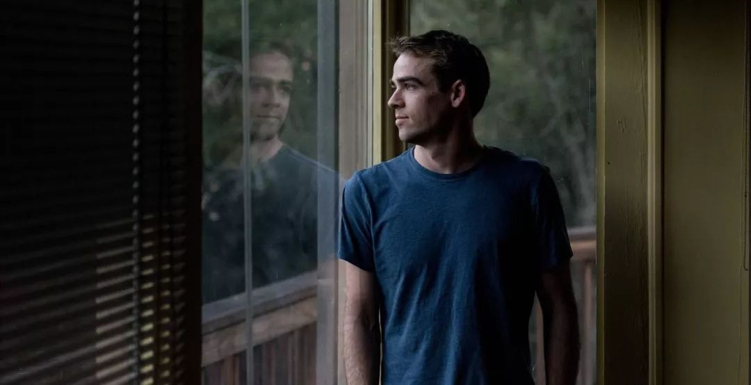 独家｜撒谎不眨眼的“女乔布斯”和她的帝国覆灭记