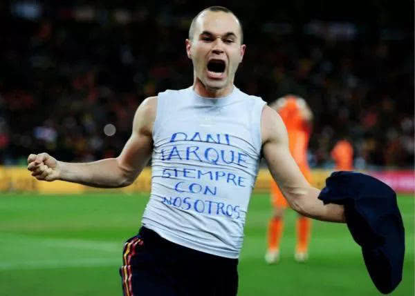 回味2006-2018世界杯的特别瞬间,这一刻内衣格外扎心!