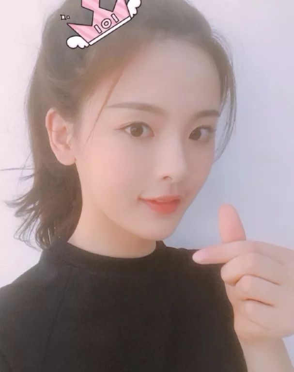 咪蒙diss杨超越？对不起，没兴趣！因为我看上的是她的第二张脸！