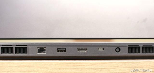 4分区氛围灯,4区背光键盘