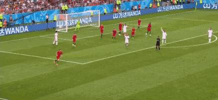 梅西也做过c罗的动作吗,梅西不满裁判判罚称var未起作用