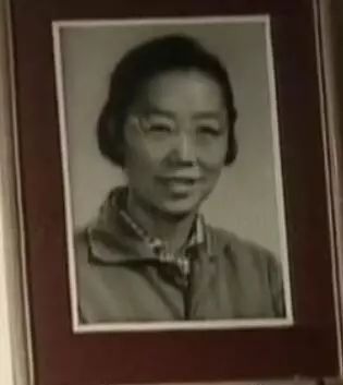 从清华男神沦为废人，三次自杀后，他活成了中国的“救赎之神”！