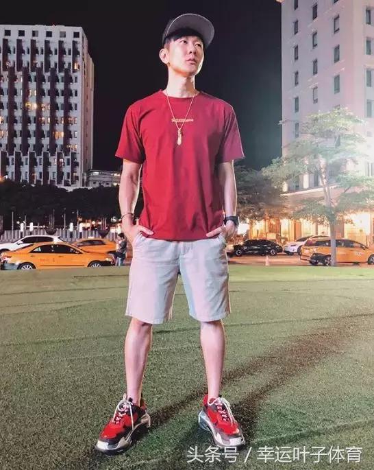 周董和蔡依林同唱,周杰伦和林俊杰谁的水平高