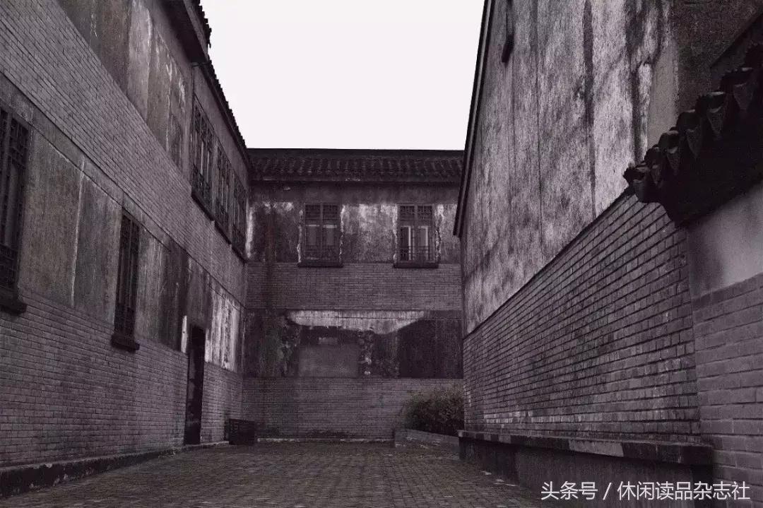 梦之蓝（M6）、今世缘国缘K3、汤沟百年老窖世藏52°酒对比