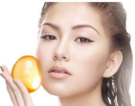 适合油性皮肤的美妆教程,适合油性肌肤的底妆