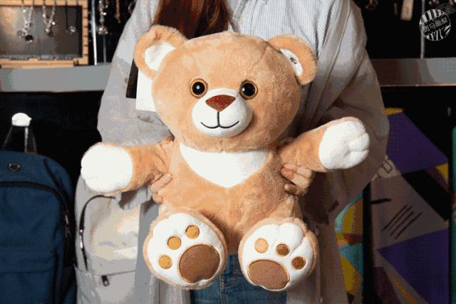 实探！全球第7家「奔驰餐厅」！什么都卖就是不卖车……