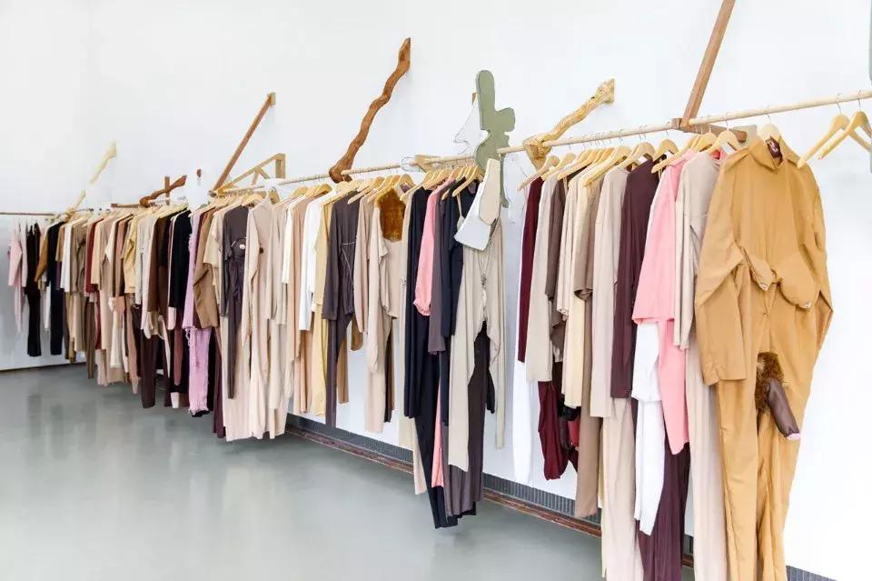 三观毁｜这个位于荷兰鹿特丹的博物馆，居然进屎了!!