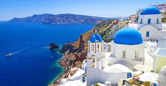 准备什么样的泳衣,海边度假泳衣选什么颜色