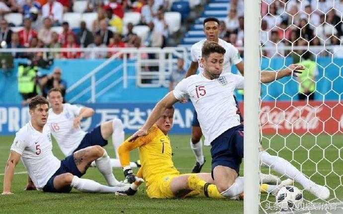 足坛大佬评英格兰0-1比利时:贾努扎伊触犯天条!牙医自残天秀