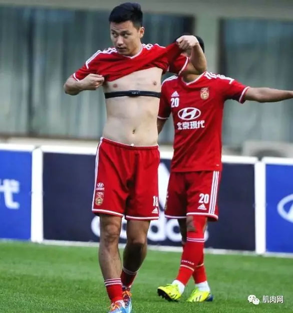 中国男足为什么冲不进世界杯百科,训练完吃了垃圾食品