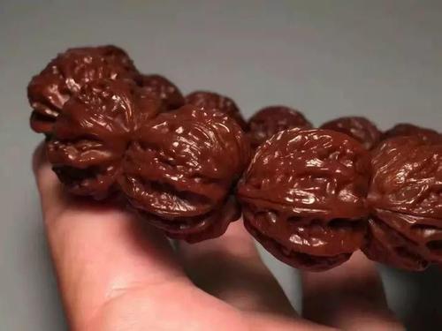 佛肚小核桃手串包浆图,挑选文玩核桃的六无诀窍