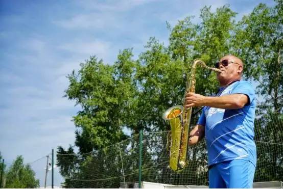 中国第一次进世界杯球迷有多疯狂,中国进入世界杯球迷有多疯狂