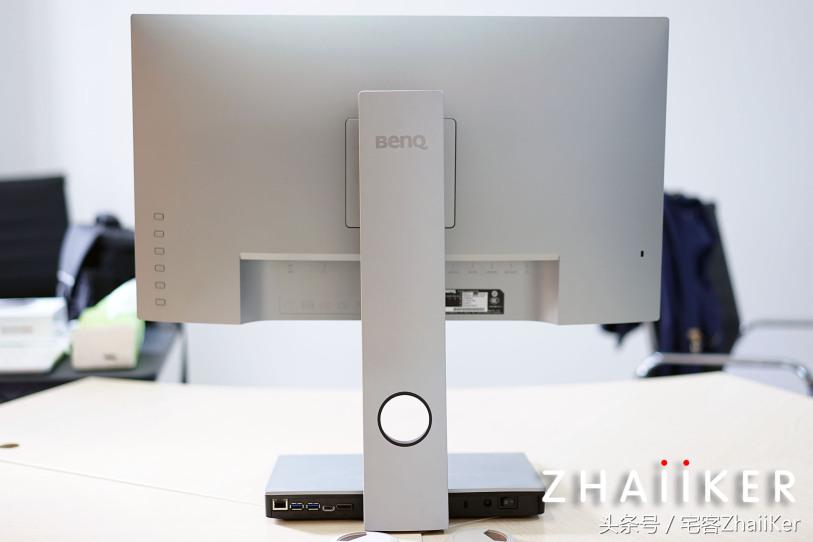 明基专业显示器PD2700U,明基pd2710显示器