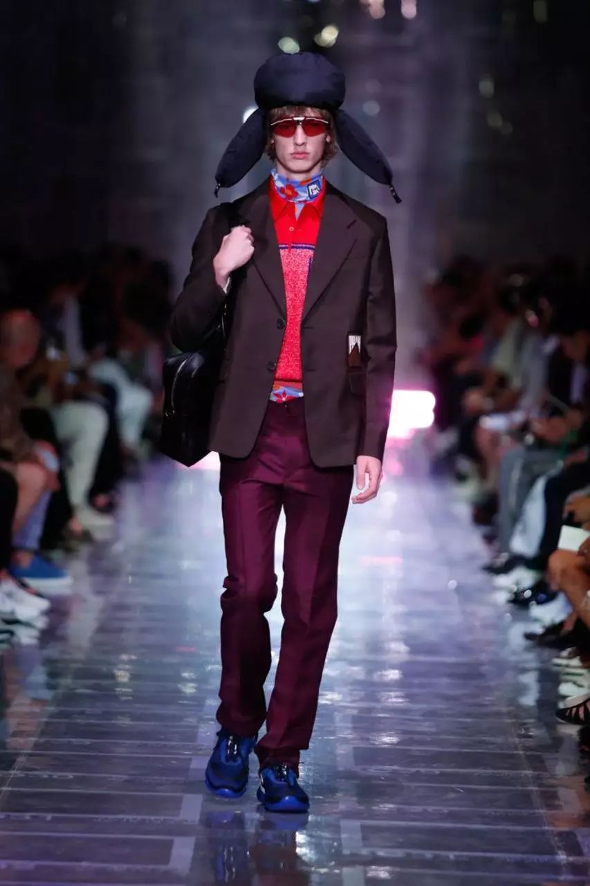 prada鍐嶇敓绯诲垪,prada鎹㈡帉闂ㄤ汉