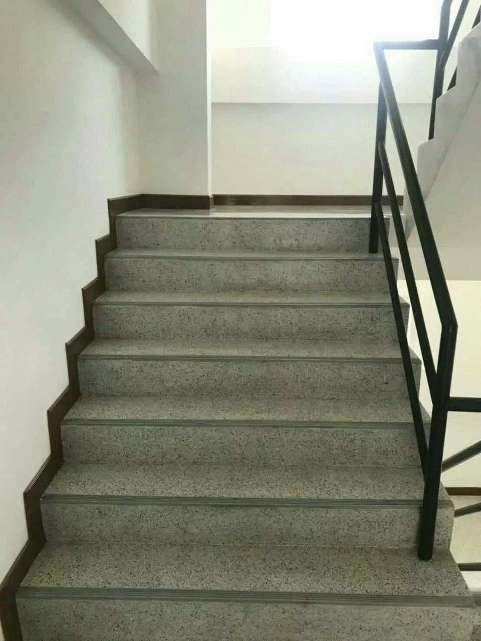 曼谷辉煌区宿舍便宜卖