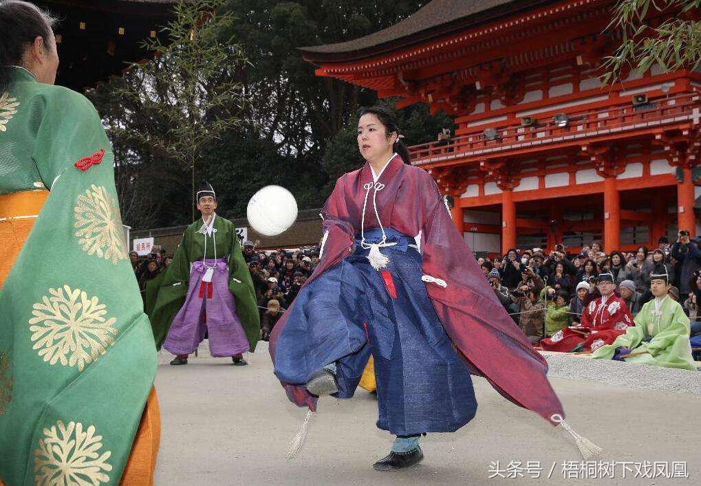 古代日本人怀崇拜心理看中国人踢球，咱后来为何不行？问问朱元璋