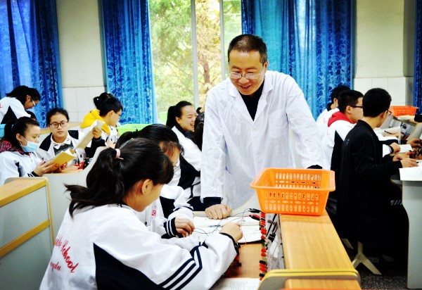 成都八大特色,成都市十八中排名