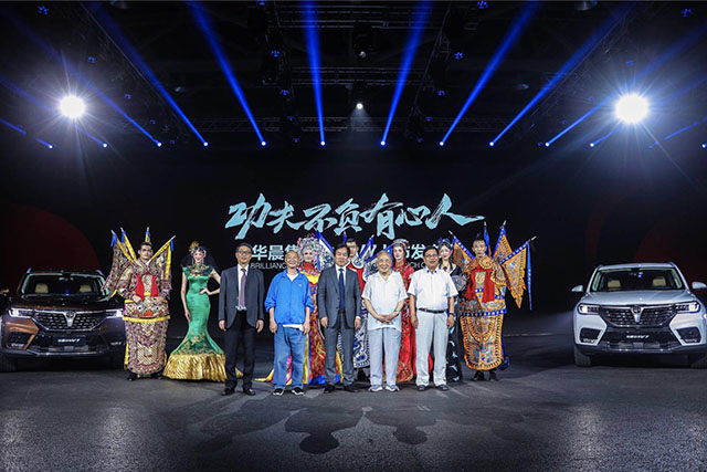 又一国产高端横空问世，售11-19万，网友：除了车标简直就一宝马