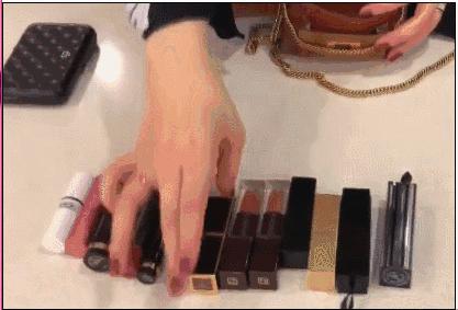 戚薇直播间润唇膏,戚薇用的什么牌子的润唇膏