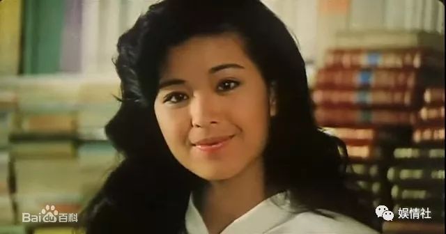 出身贫寒21岁嫁大30岁丈夫,红透香港被高层硬踩,敢让袁咏仪吃翔