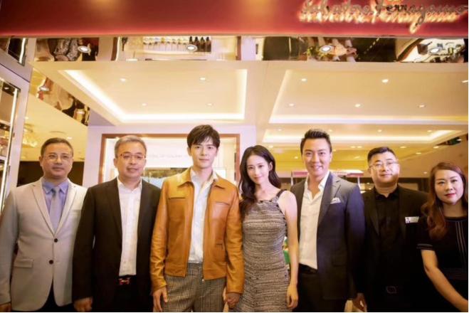 辛博颖儿助阵菲拉格慕兰州国芳，等你来pick