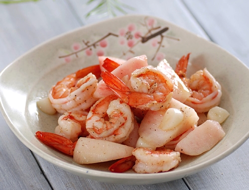 甜美多汁的新鲜桃子，你最喜欢吃哪种？