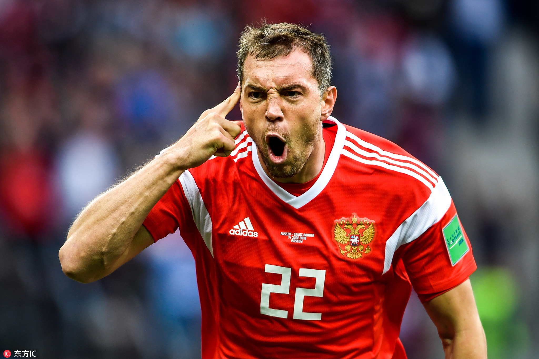 燃情奋战十余天,晒得比内马尔还黑,但他们的照片美炸了